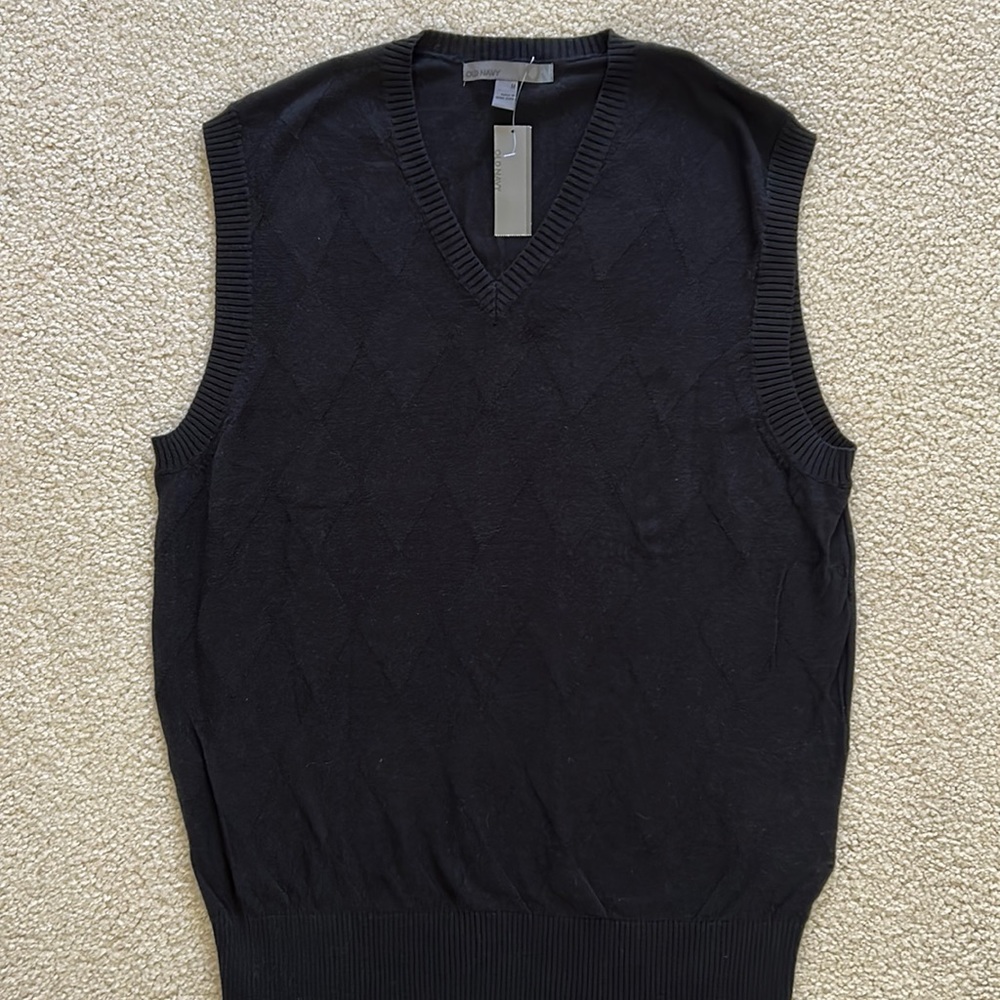 Men’s Vest, very soft, black argyle New with Tags